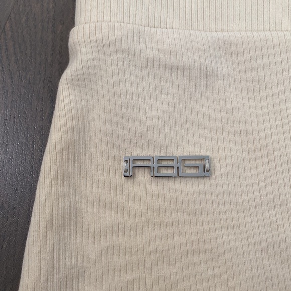 Anti Being General (ABG) Yellow Set - Picture 6 of 10